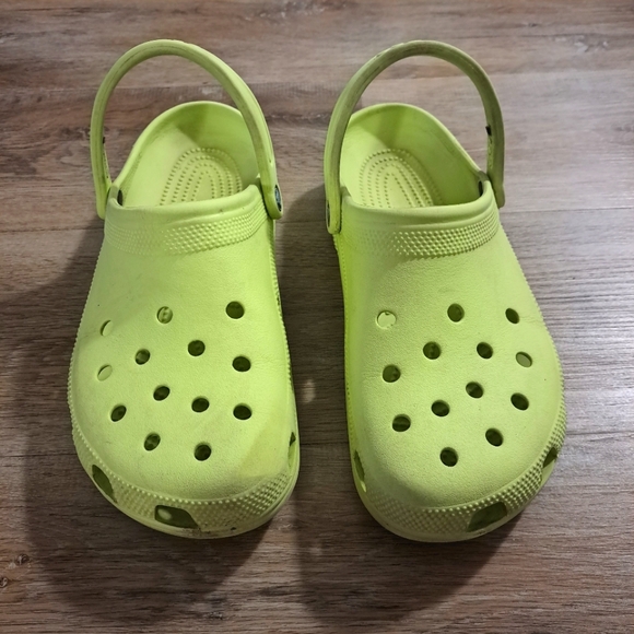 CROCS Other - CROCS Men's Lime Green Sports Mode Shoes Size 12